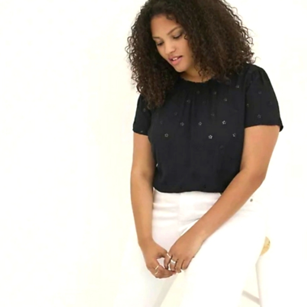 0X TORRID EYELET MOCK NECK BLOUSE - RAYON VOILE- BLACK 0X NWT